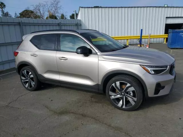 2023 Volvo XC40 Plus