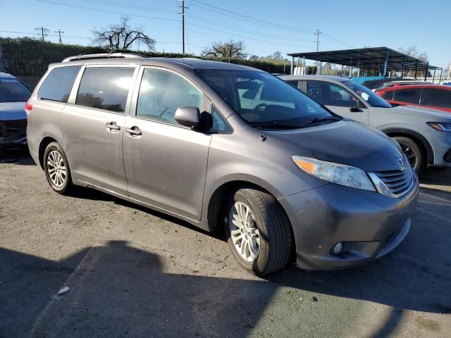 2013 Toyota Sienna XLE