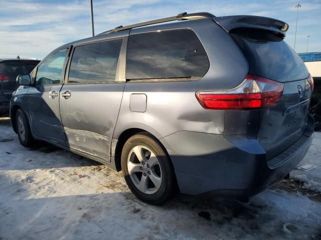 2015 Toyota Sienna LE