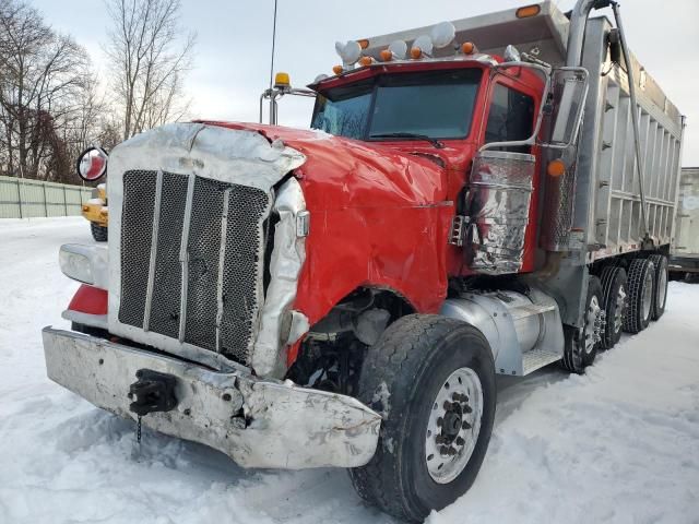 2014 Peterbilt 388