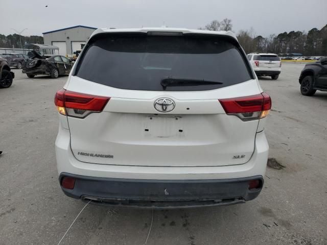 2017 Toyota Highlander SE