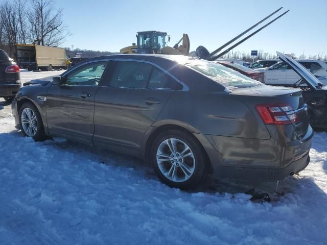 2016 Ford Taurus SE