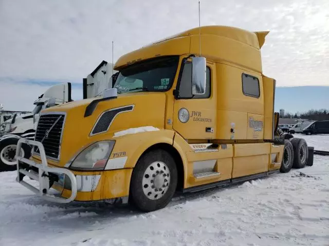 2013 Volvo VN VNL