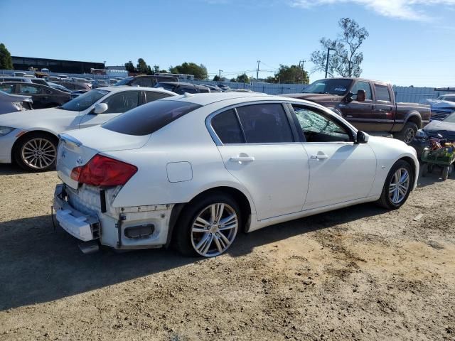 2015 Infiniti Q40