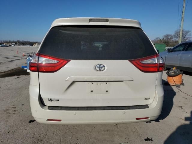 2015 Toyota Sienna XLE