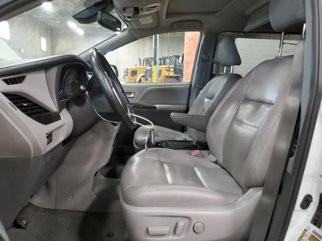 2018 Toyota Sienna XLE