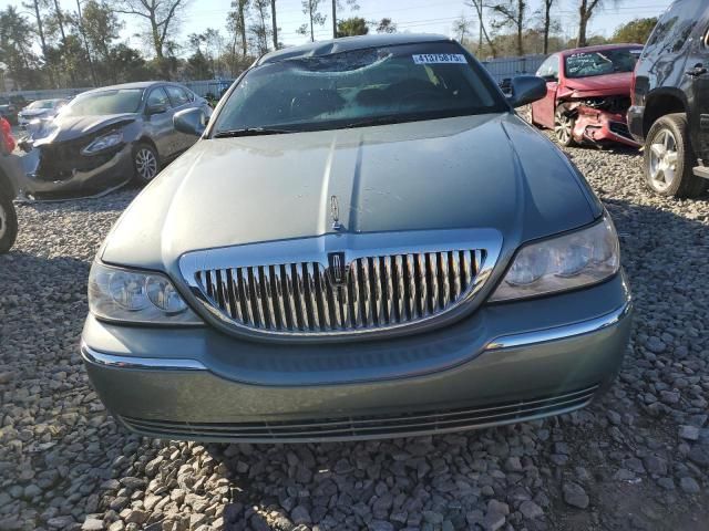 2006 Lincoln Town Car Signature