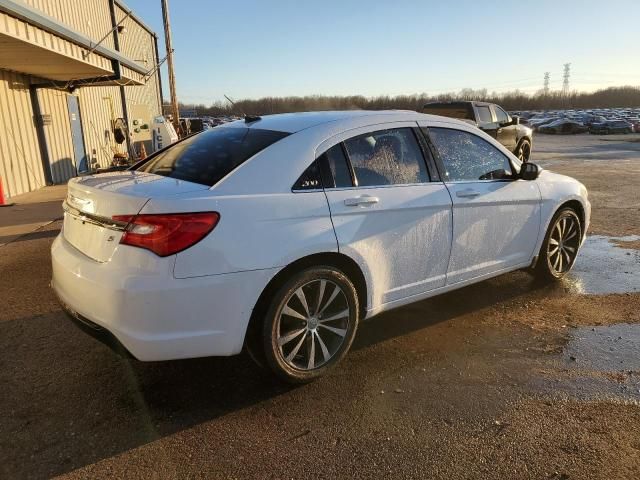 2013 Chrysler 200 Touring