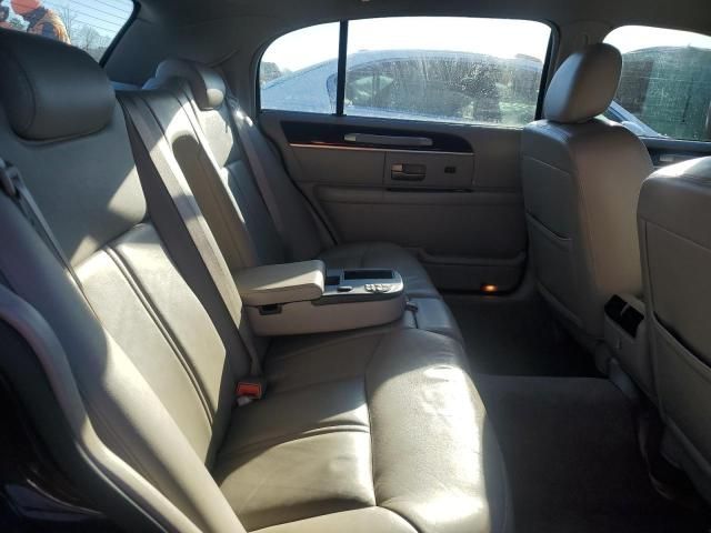 2008 Lincoln Town Car Signature Long Wheelbase