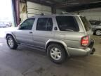 2001 Nissan Pathfinder LE