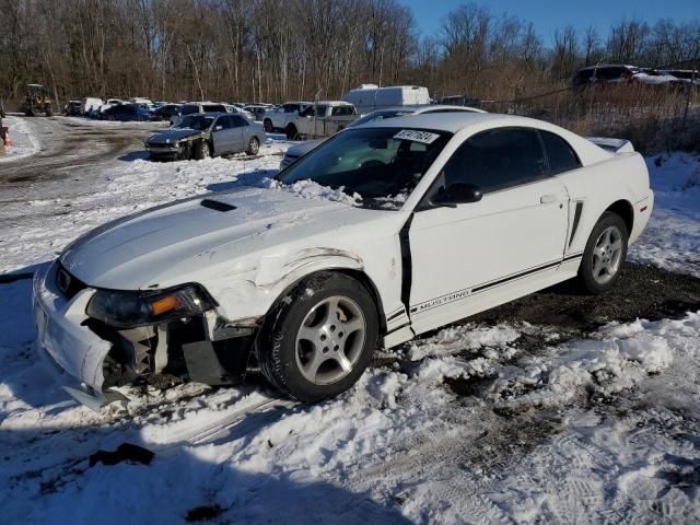 2000 Ford Mustang