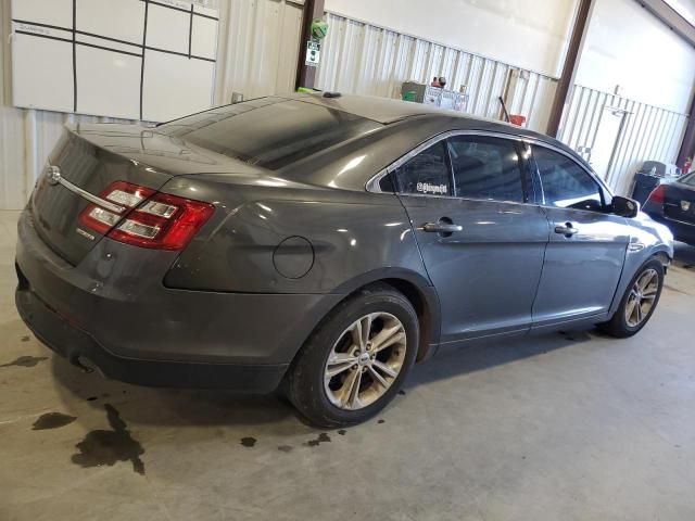 2016 Ford Taurus SE