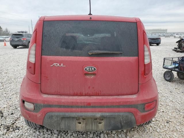 2013 KIA Soul +