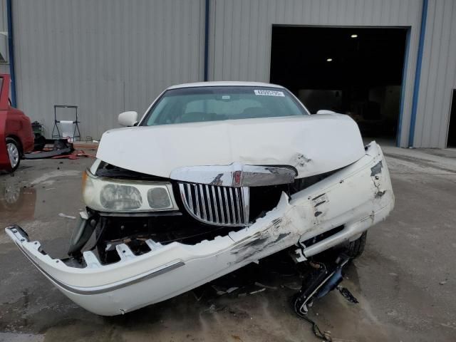 2002 Lincoln Town Car Signature