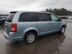 2010 Chrysler Town & Country LX