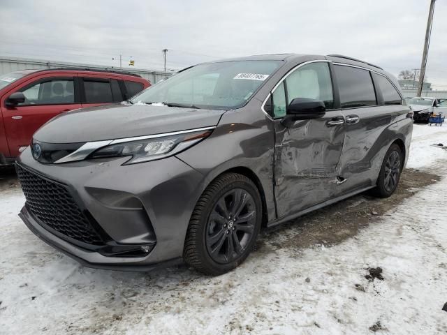 2022 Toyota Sienna XSE