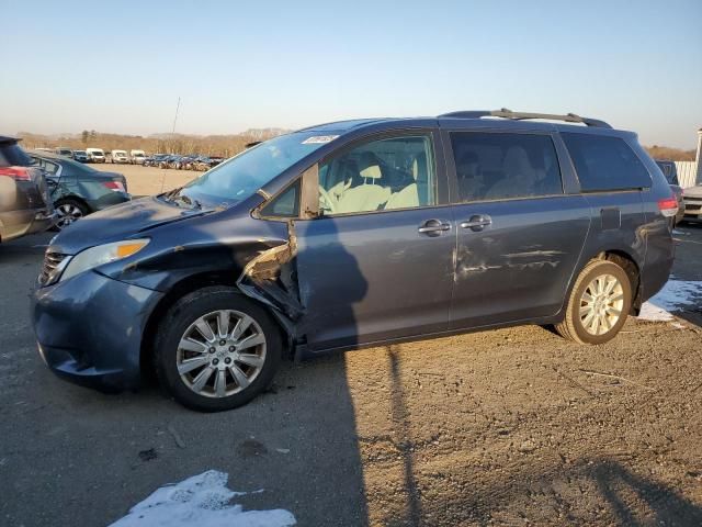 2014 Toyota Sienna LE