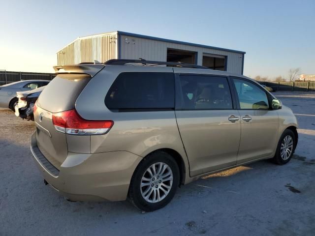 2011 Toyota Sienna XLE