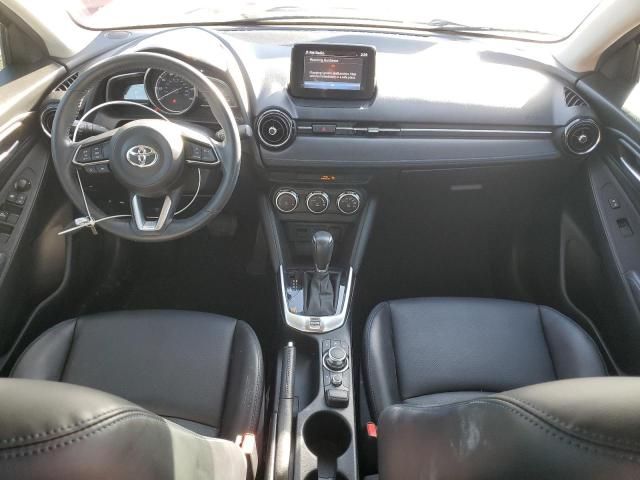 2019 Toyota Yaris L