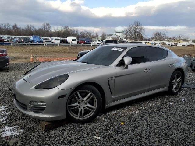 2011 Porsche Panamera 2