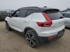 2022 Volvo XC40 T5 R-Design