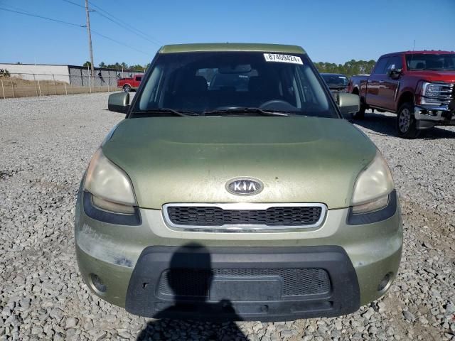 2011 KIA Soul +