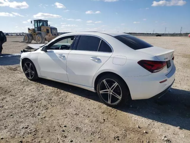 2022 Mercedes-Benz A 220