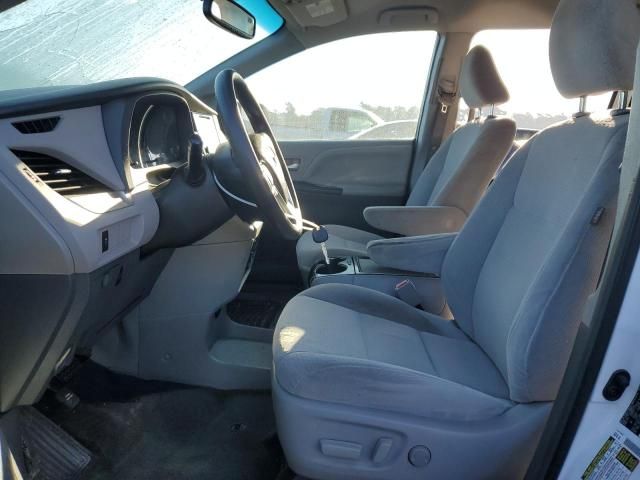 2015 Toyota Sienna LE