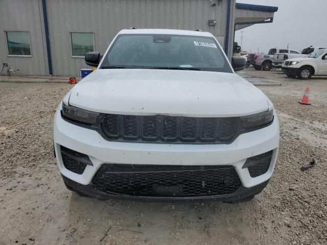 2024 Jeep Grand Cherokee Laredo