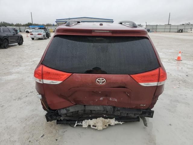 2012 Toyota Sienna XLE