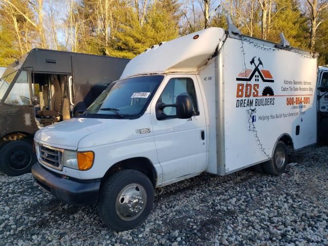 2003 Ford Econoline E350 Super Duty Cutaway Van