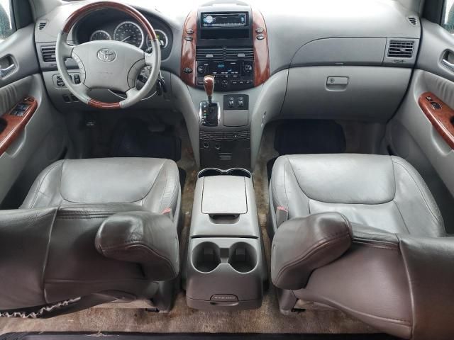 2005 Toyota Sienna XLE