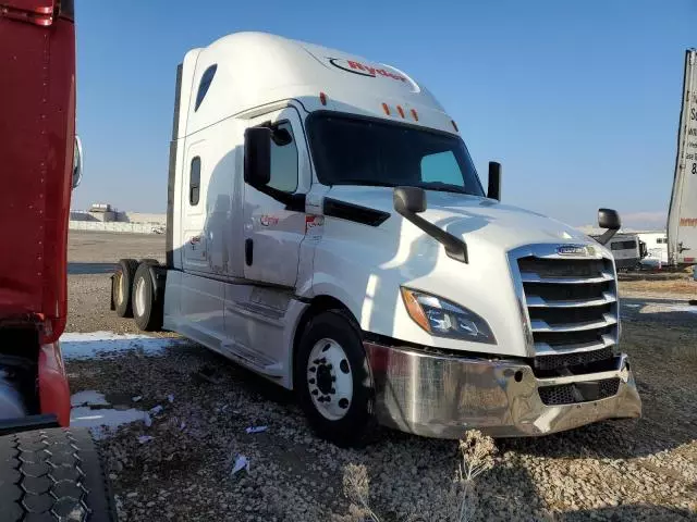 2019 Freightliner Cascadia 126