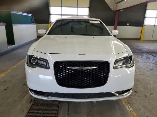 2018 Chrysler 300 S