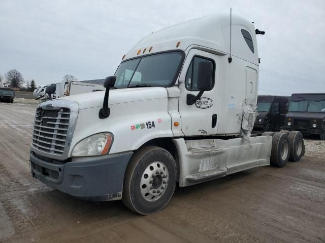 2013 Freightliner Cascadia 125