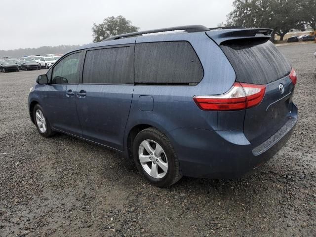 2017 Toyota Sienna LE