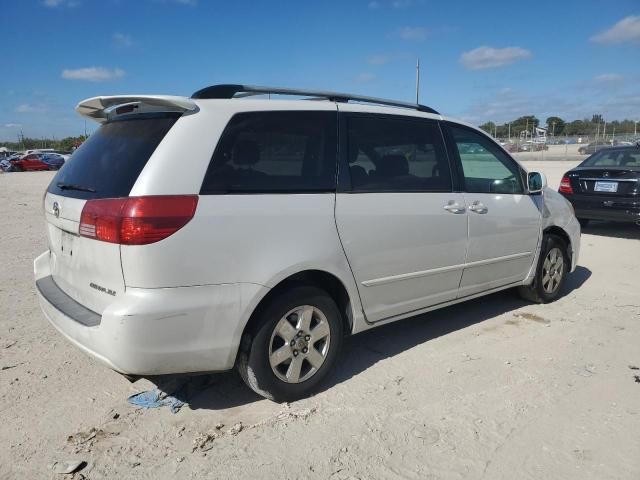 2005 Toyota Sienna XLE