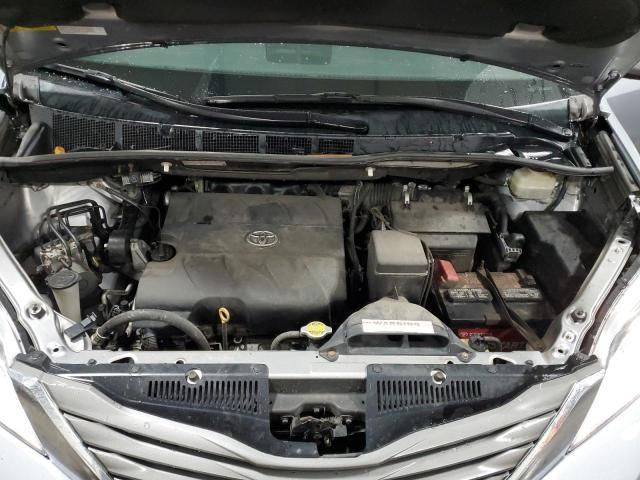 2013 Toyota Sienna XLE