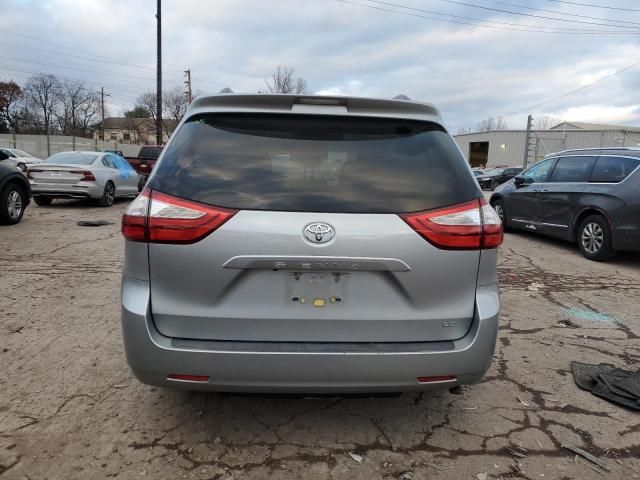 2015 Toyota Sienna LE