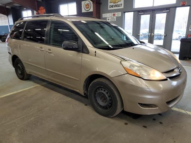 2009 Toyota Sienna CE