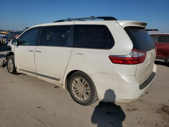 2016 Toyota Sienna XLE