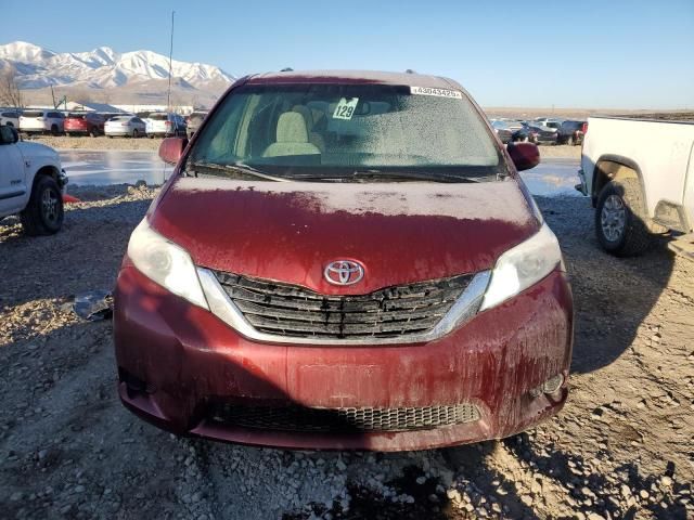 2011 Toyota Sienna LE