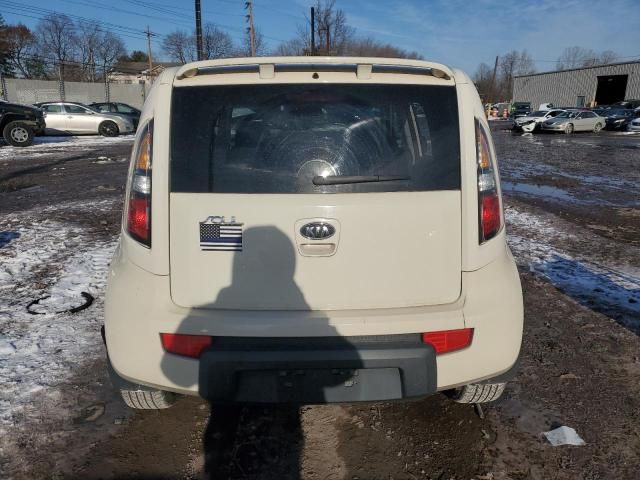 2010 KIA Soul +