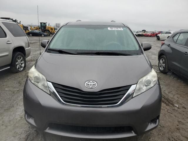 2014 Toyota Sienna LE