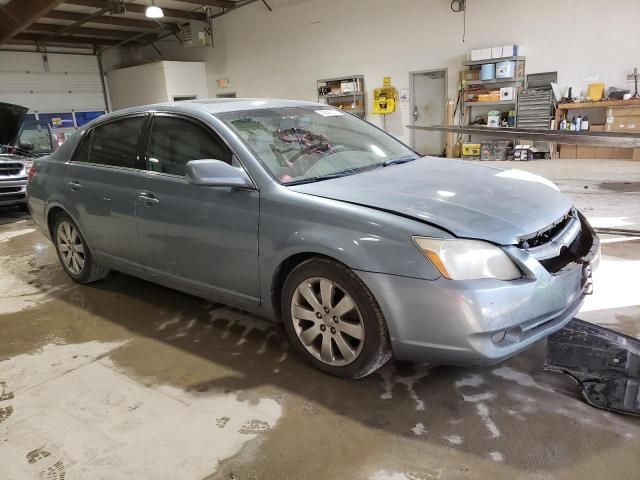 2005 Toyota Avalon XL