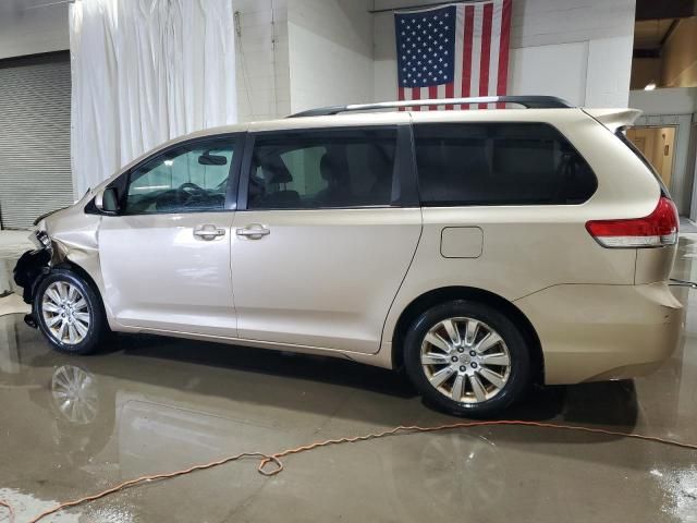 2011 Toyota Sienna LE