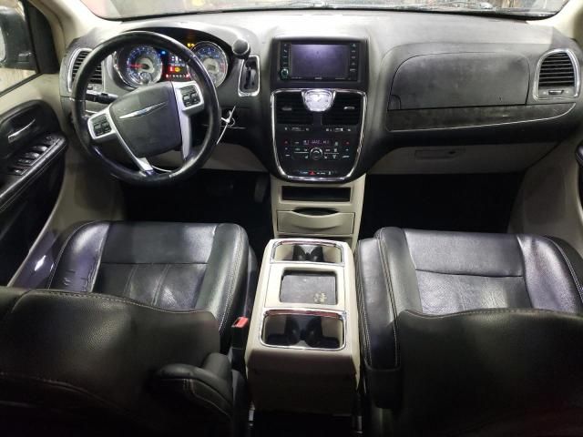 2011 Chrysler Town & Country Touring L