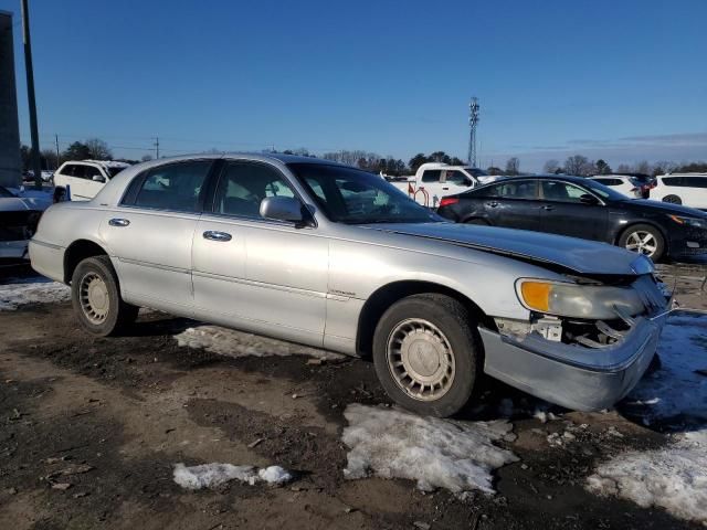 2000 Lincoln Town Car Executive