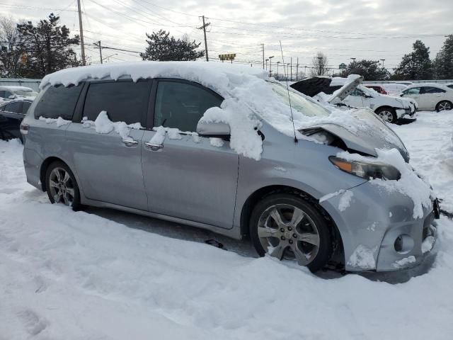 2013 Toyota Sienna Sport