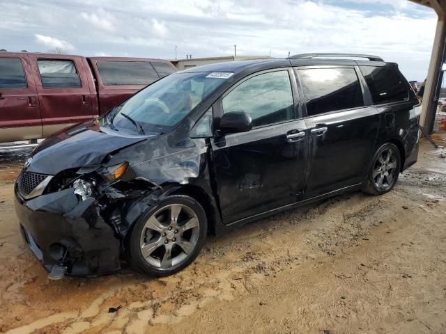 2014 Toyota Sienna Sport